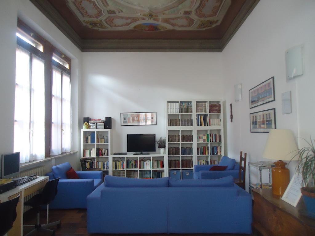 Protezione Della Giovane - Female Hostel Verona Exterior photo