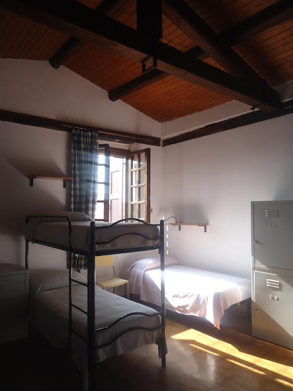 Protezione Della Giovane - Female Hostel Verona Room photo