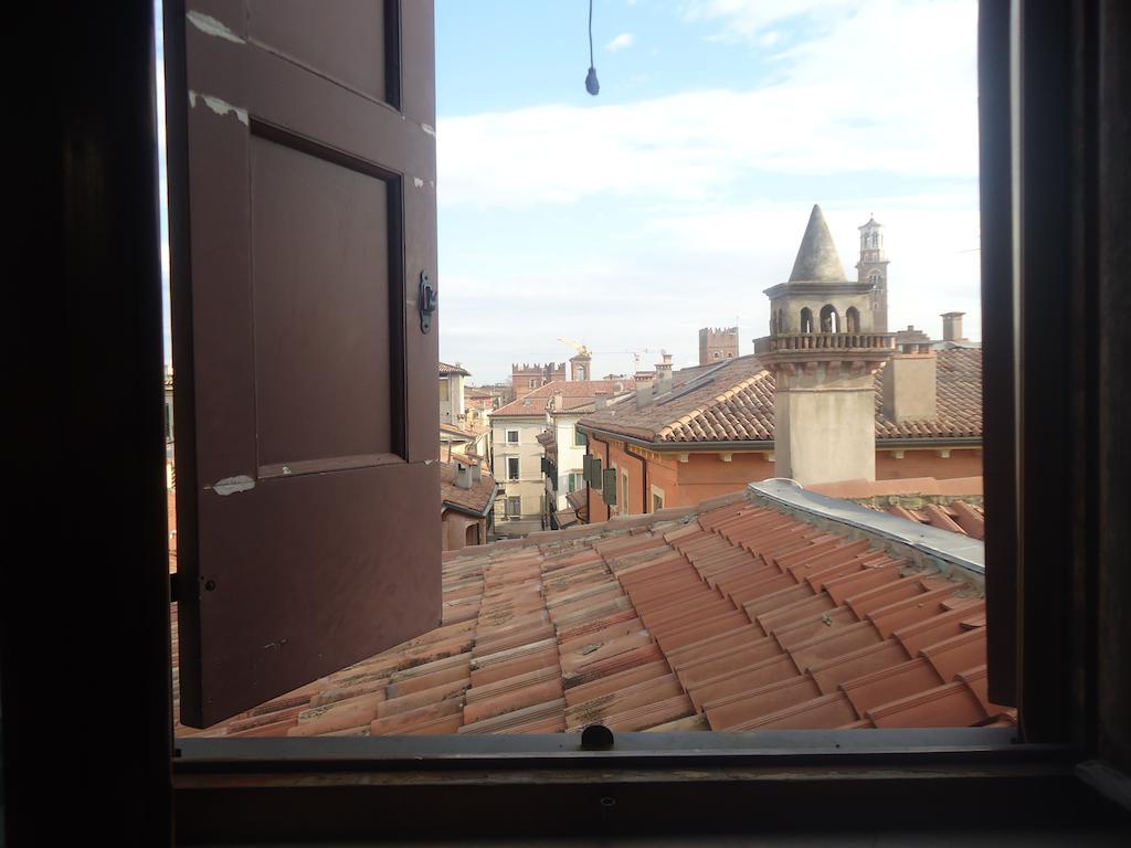 Protezione Della Giovane - Female Hostel Verona Exterior photo